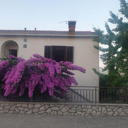 Apartments Mara Mali Losinj Exterior photo