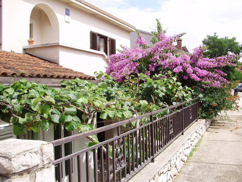 Apartments Mara Mali Losinj Room photo
